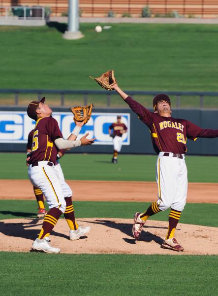 I got it! Photo by Mark Jones/maxpreps.com