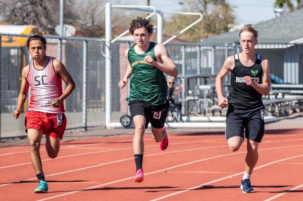 Nathan Vomlehn (10) - 400 meter dash