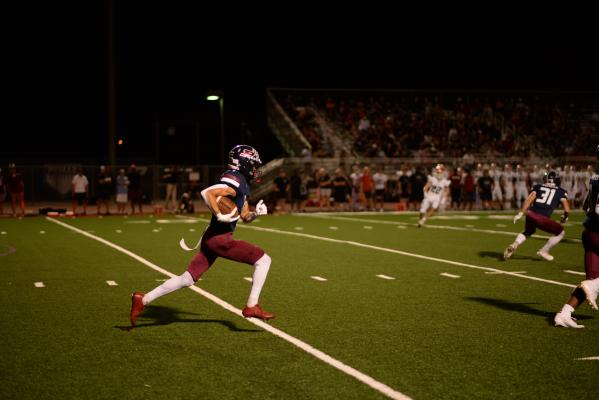 Perry returns the ball to the 29-yard line