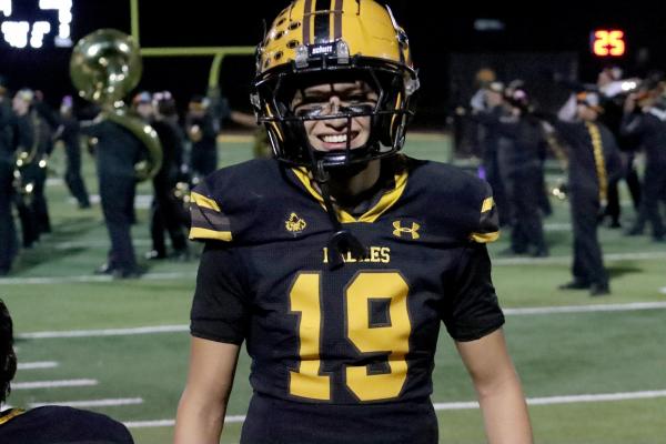 Marcos de Niza wide receiver and safety Alejandro Gomez (Photo: Patrick Snyder/ AZPreps365)